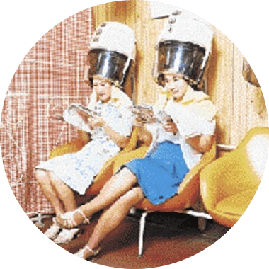 総合カタログを読む人たち